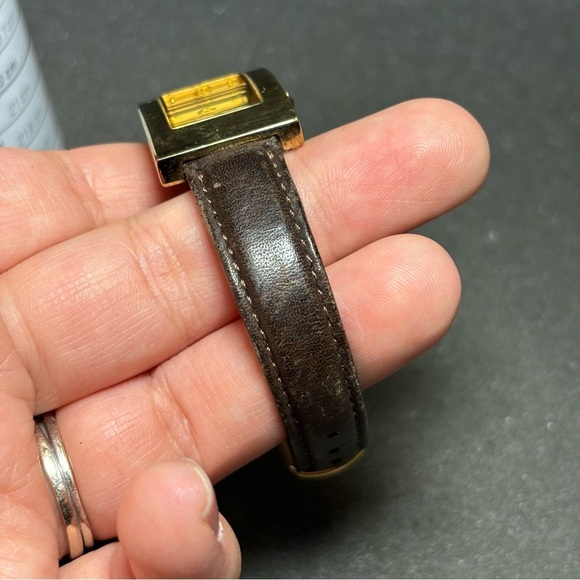 joan rivers classic Ladies Watch Quartz Gold Tone Working With New Battery - Picture 2 of 13